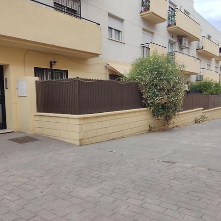 Апартаменти 80S Loft Vintage 15' Malaga Airport Free Guest Parking Алаурін-де-ла-Торре Екстер'єр фото