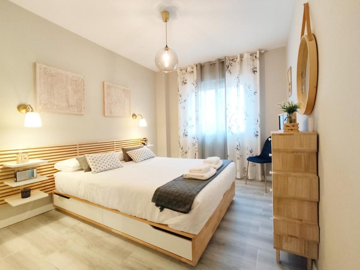 Апартаменти 80S Loft Vintage 15' Malaga Airport Free Guest Parking Алаурін-де-ла-Торре Екстер'єр фото