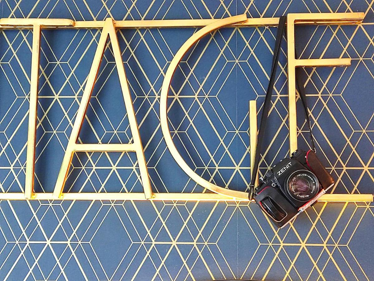 Апартаменти 80S Loft Vintage 15' Malaga Airport Free Guest Parking Алаурін-де-ла-Торре Екстер'єр фото