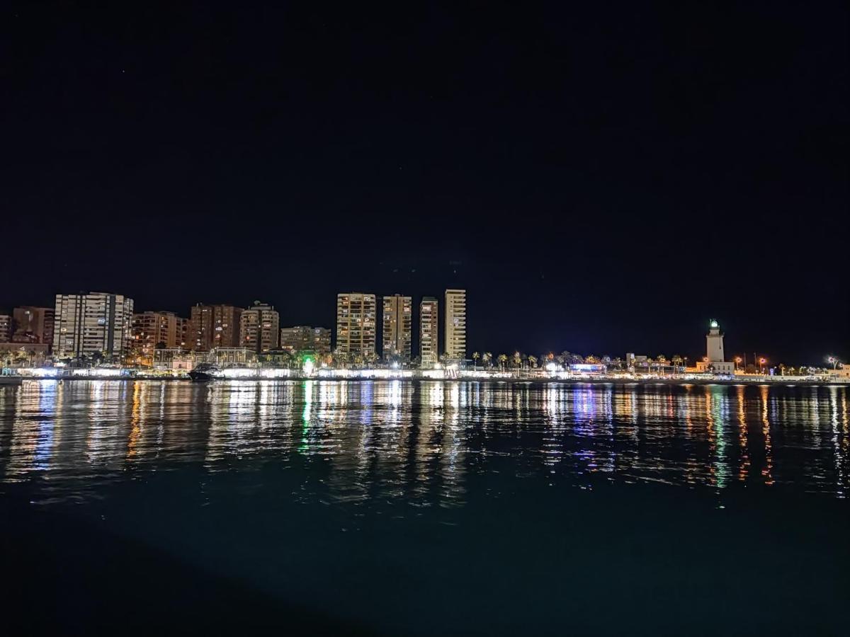 Апартаменти 80S Loft Vintage 15' Malaga Airport Free Guest Parking Алаурін-де-ла-Торре Екстер'єр фото