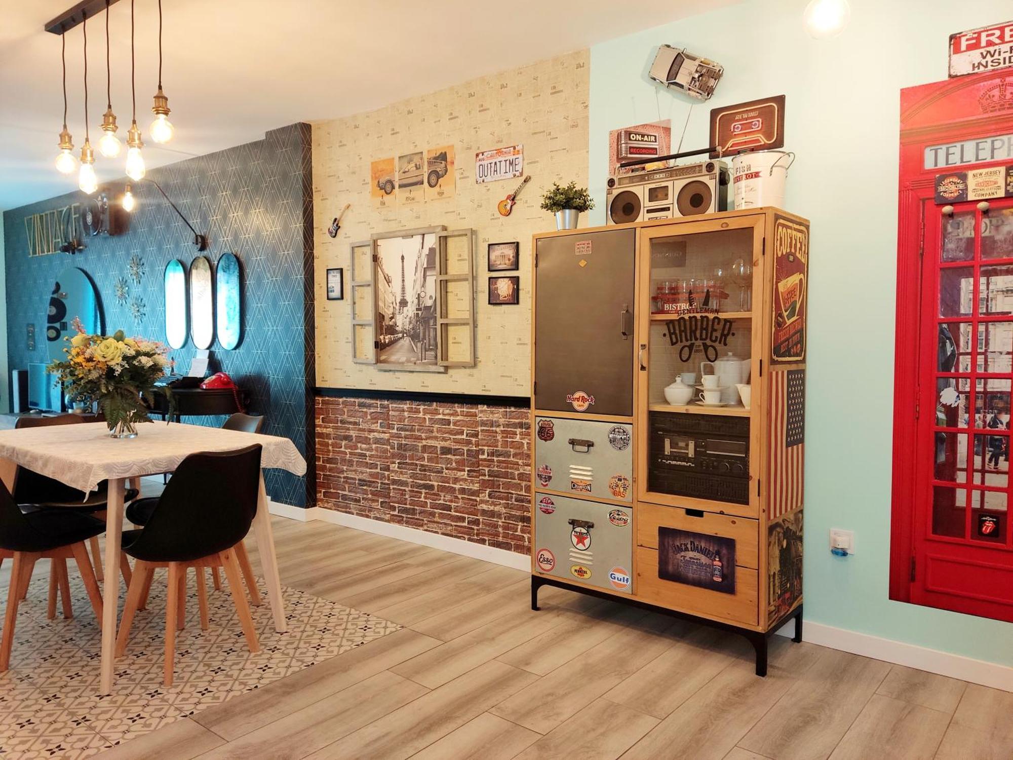 Апартаменти 80S Loft Vintage 15' Malaga Airport Free Guest Parking Алаурін-де-ла-Торре Екстер'єр фото
